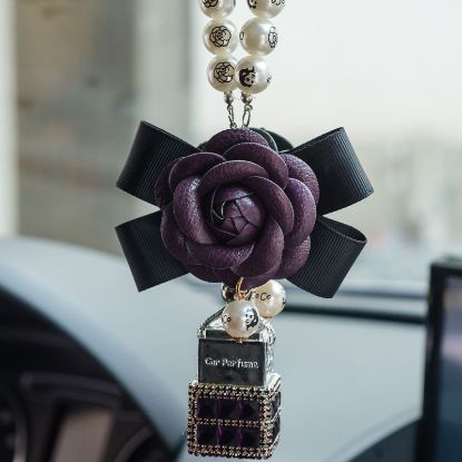 Picture of Car pendant and interior suspension decoration with exquisite diamond inlay fragrance