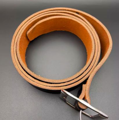 Picture of The first layer of leather leather belt in the old-fashioned old-style whole cut pure leather leather electrical belt labor belt men